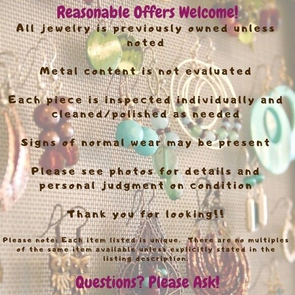 Teardrop 3D Wire Dangle Earrings - Picture 4 of 4